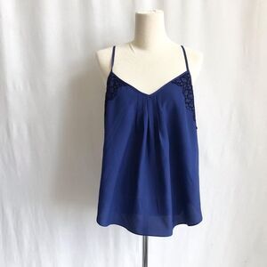 Talula Aritzia lace detail flowy camisole Size M